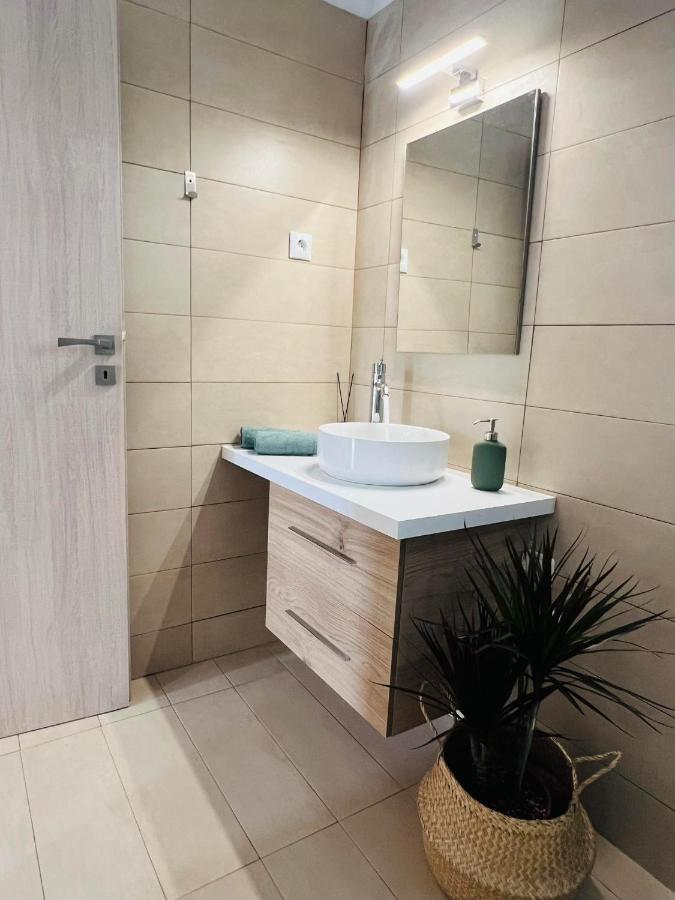 Abuelo Apartment Artemida  Zewnętrze zdjęcie